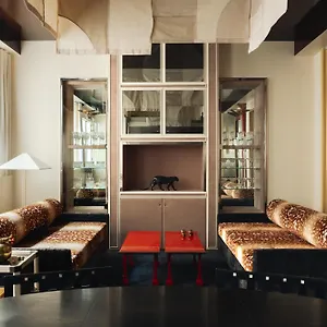 Les Residences - Oberkampf , París Francia